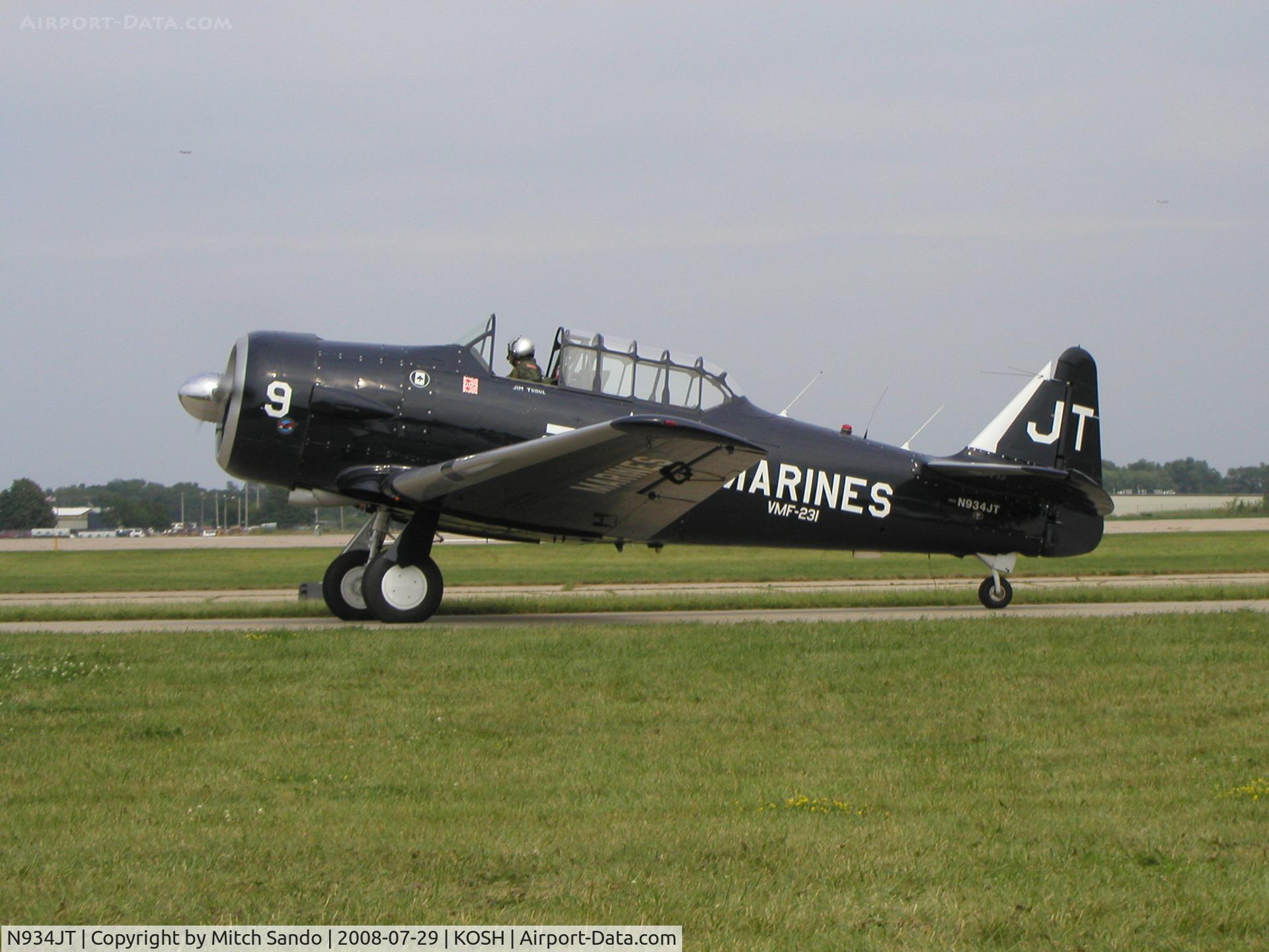 N934JT, 1942 North American SNJ-4 Texan C/N 88-12858, EAA AirVenture 2008.