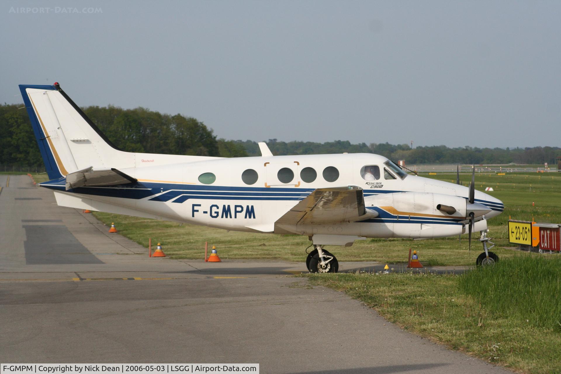 F-GMPM, Beech C90A King Air C/N LJ-1303, /
