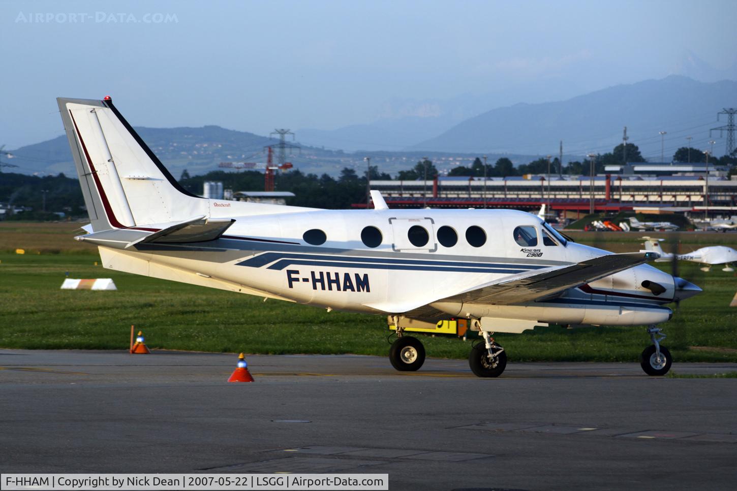 F-HHAM, 1994 Beech C90A King Air C/N LJ-1361, /
