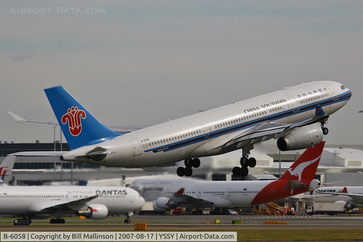 B-6058, 2005 Airbus A330-243 C/N 656, Nice light