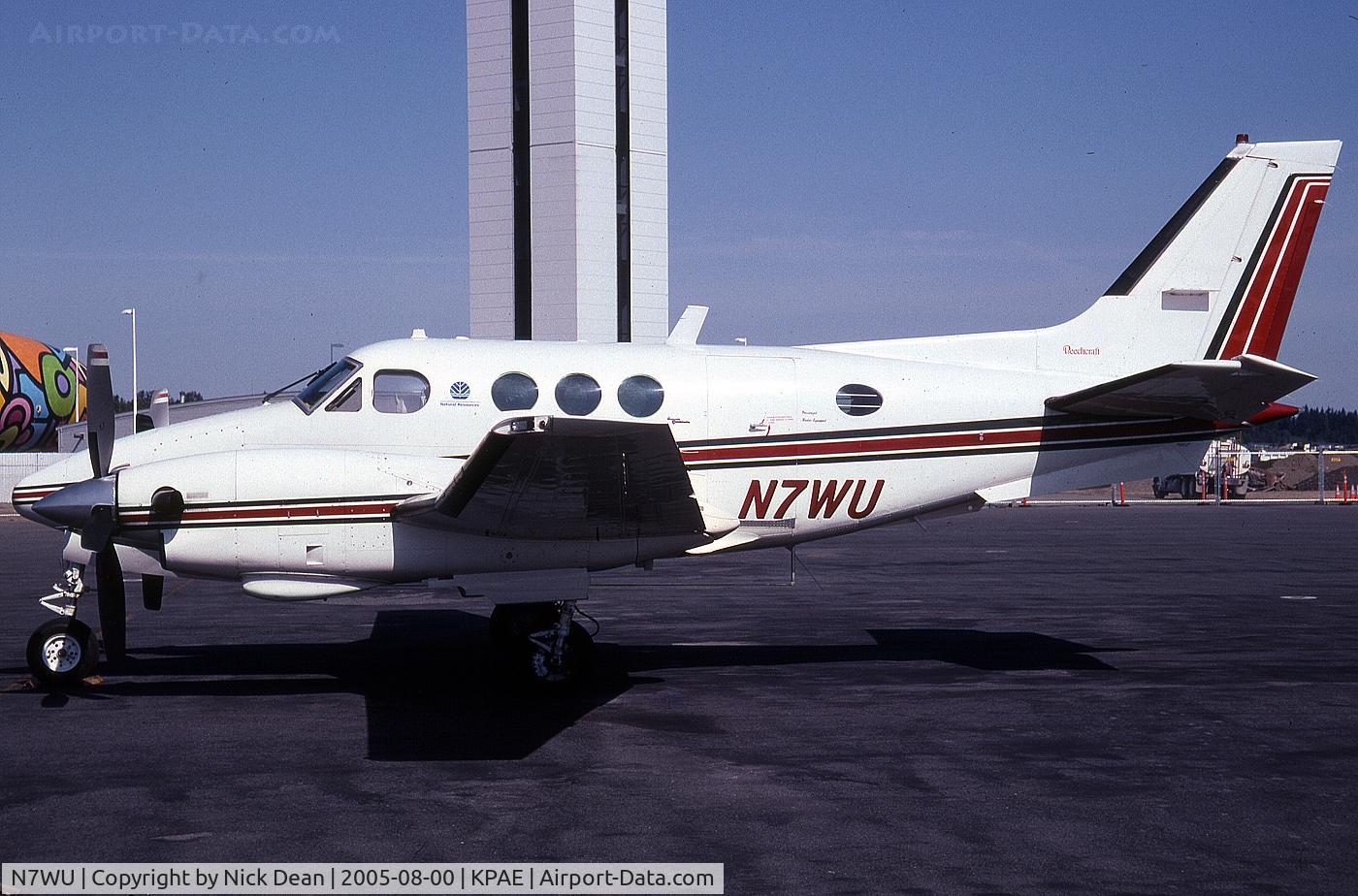 N7WU, 1975 Beech E-90 King Air C/N LW-142, /