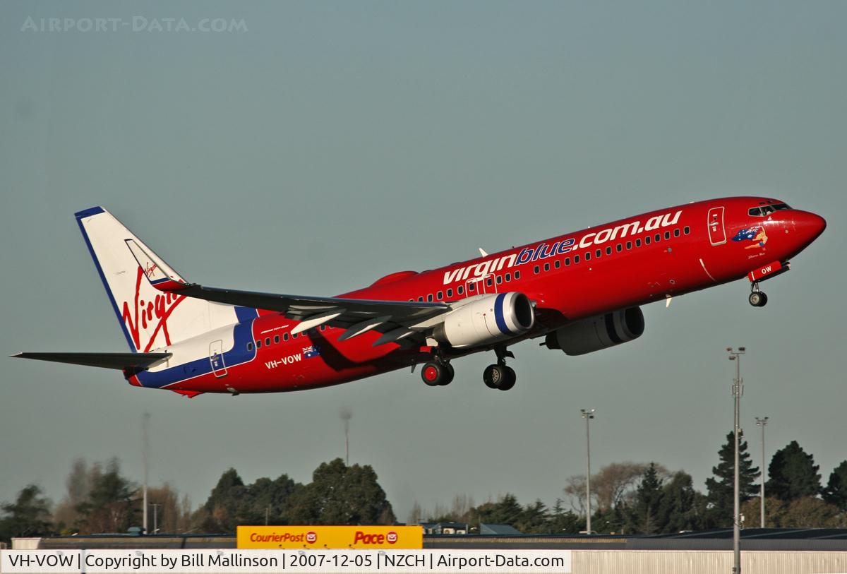 VH-VOW, 2004 Boeing 737-8Q8 C/N 32798, Returning to SYD after having its live inflight entertainment systems fitted by Air NZ Engineering