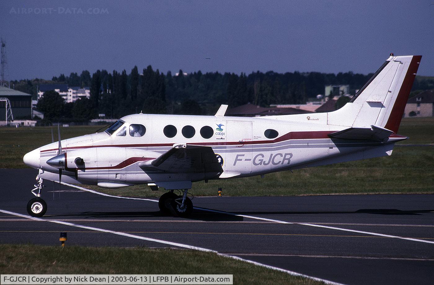 F-GJCR, 1977 Beech E90 King Air C/N LW-251, /