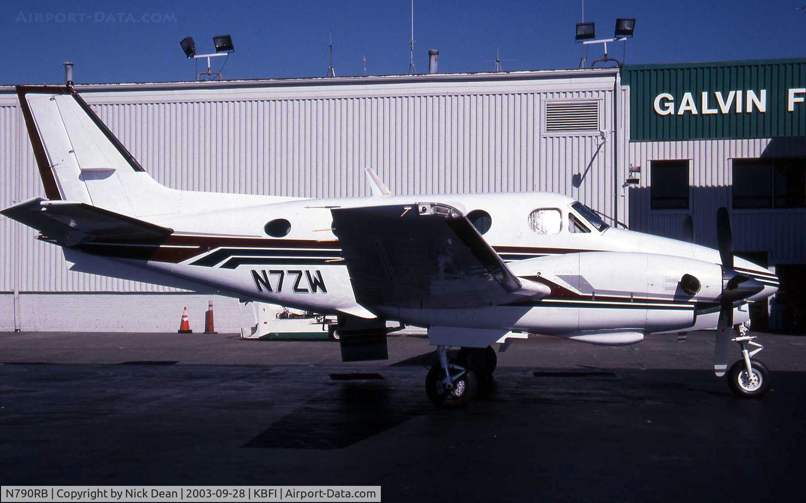 N790RB, 1977 Beech E-90 King Air C/N LW-262, Seen as N7ZW