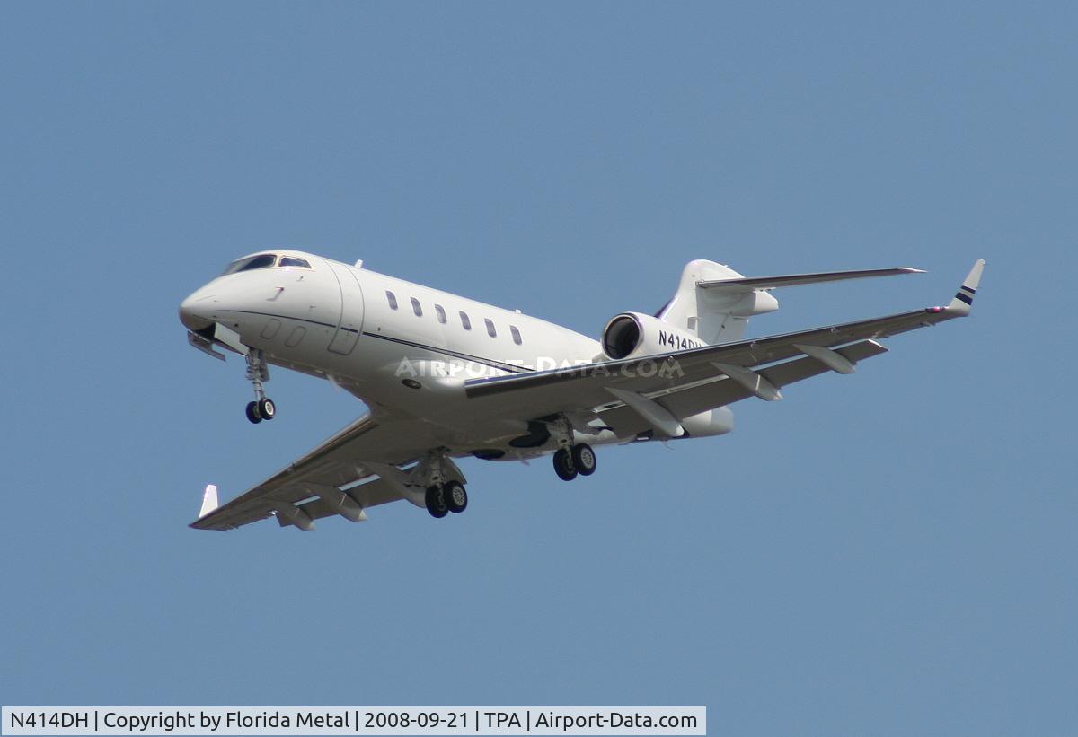 N414DH, 2007 Bombardier Challenger 300 (BD-100-1A10) C/N 20188, Bombardier BD-100