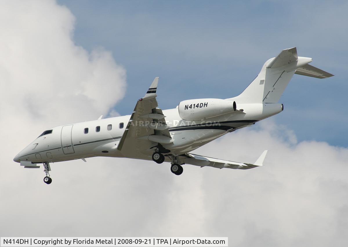N414DH, 2007 Bombardier Challenger 300 (BD-100-1A10) C/N 20188, Bombardier BD-100