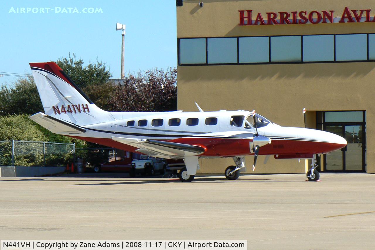 N441VH, 1981 Cessna 441 Conquest II C/N 441-0225, At Arlington Municipal Cessna 441