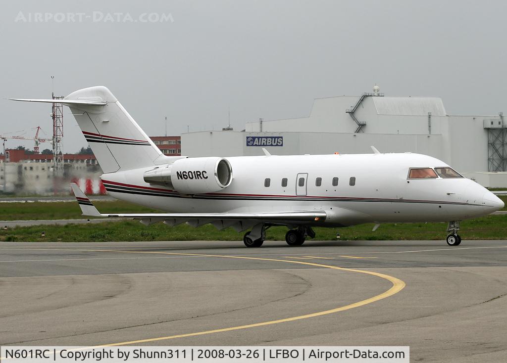 N601RC, 1986 Canadair Challenger 601 (CL-600-2A12) C/N 3055, Rolling to the General Aviation area...