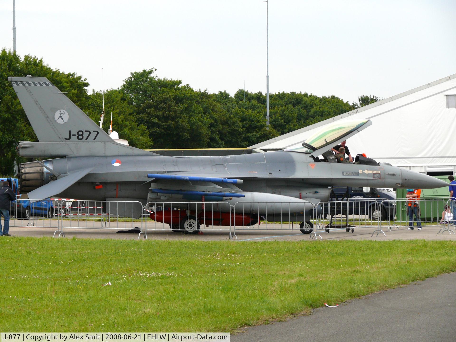 J-877, Fokker F-16AM Fighting Falcon C/N 6D-94, General Dynamics F-16AM Fighting Falcon J-877 Royal Netherlands Air Force
