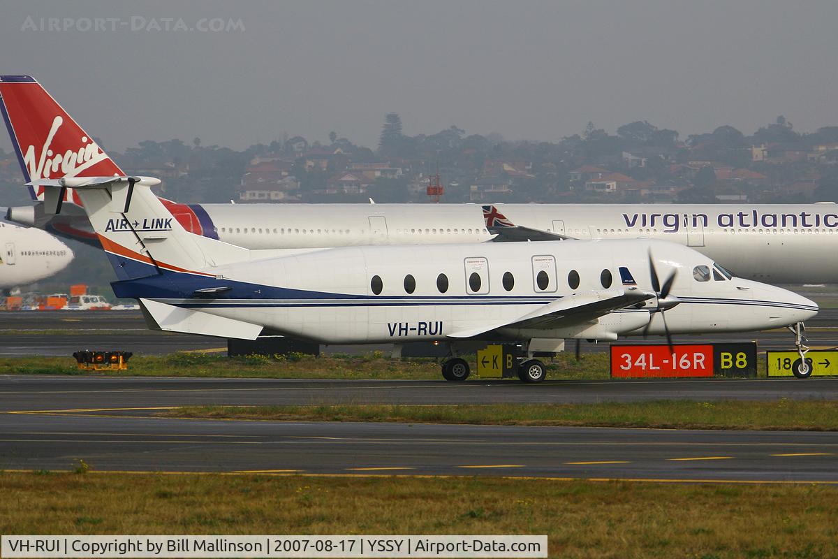 VH-RUI, 2000 Raytheon Aircraft Company 1900D C/N UE-395, Even the 'babies' are good to see
