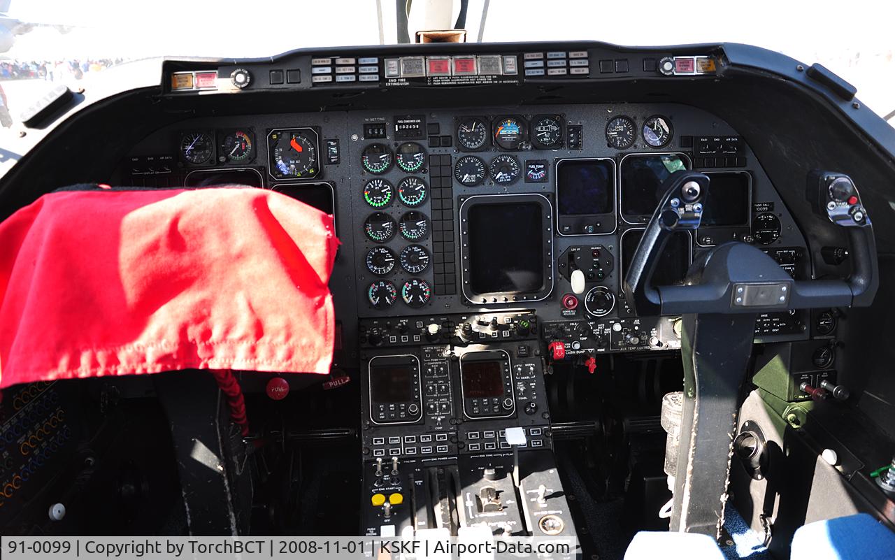 91-0099, 1991 Beechcraft T-1A Jayhawk C/N TT-40, Cockpit of T-1A Jayhawk 91-0099.