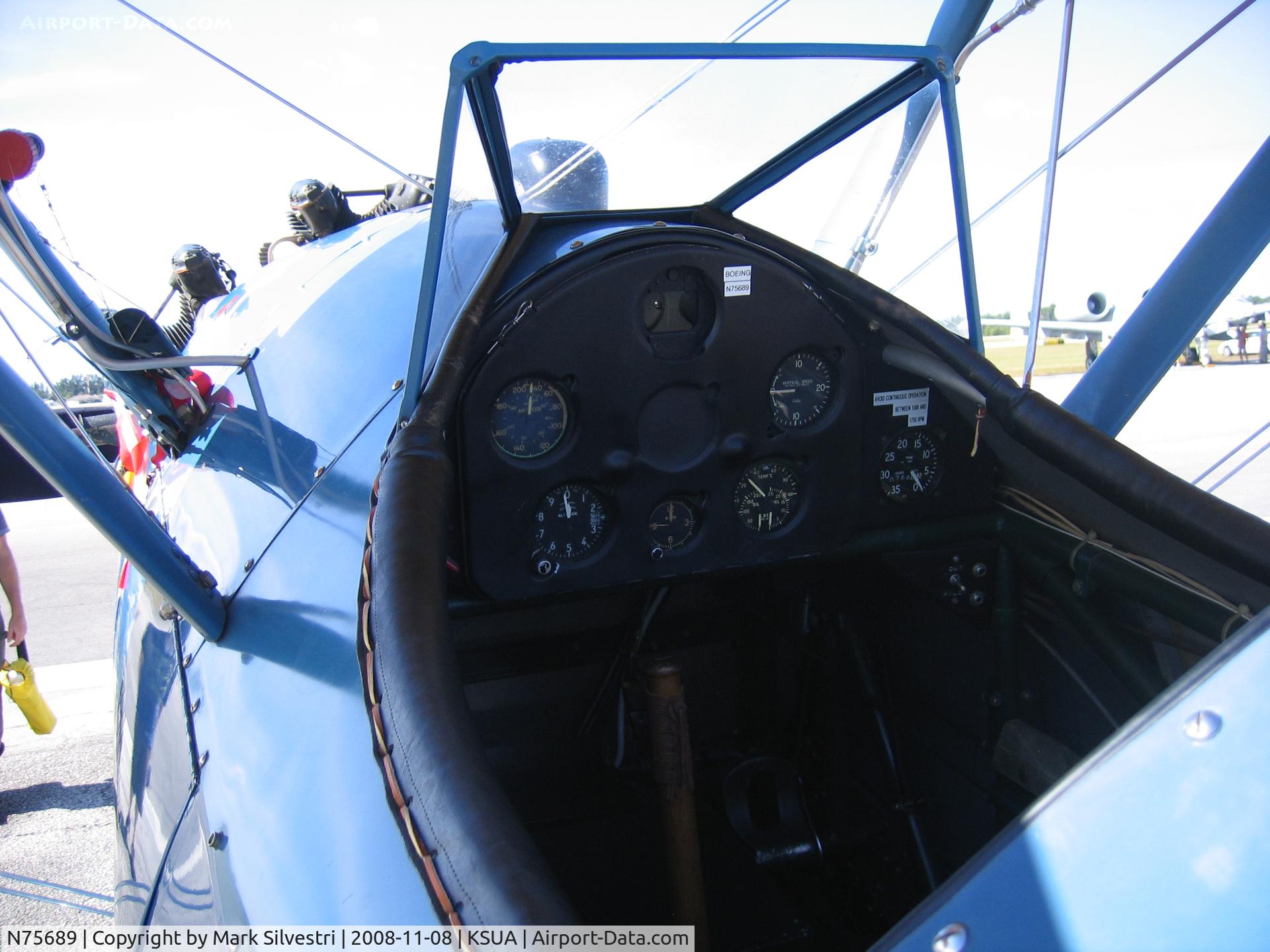 N75689, 1941 Boeing E75N1 C/N 75-8610, 2008 Stuart, FL Airshow