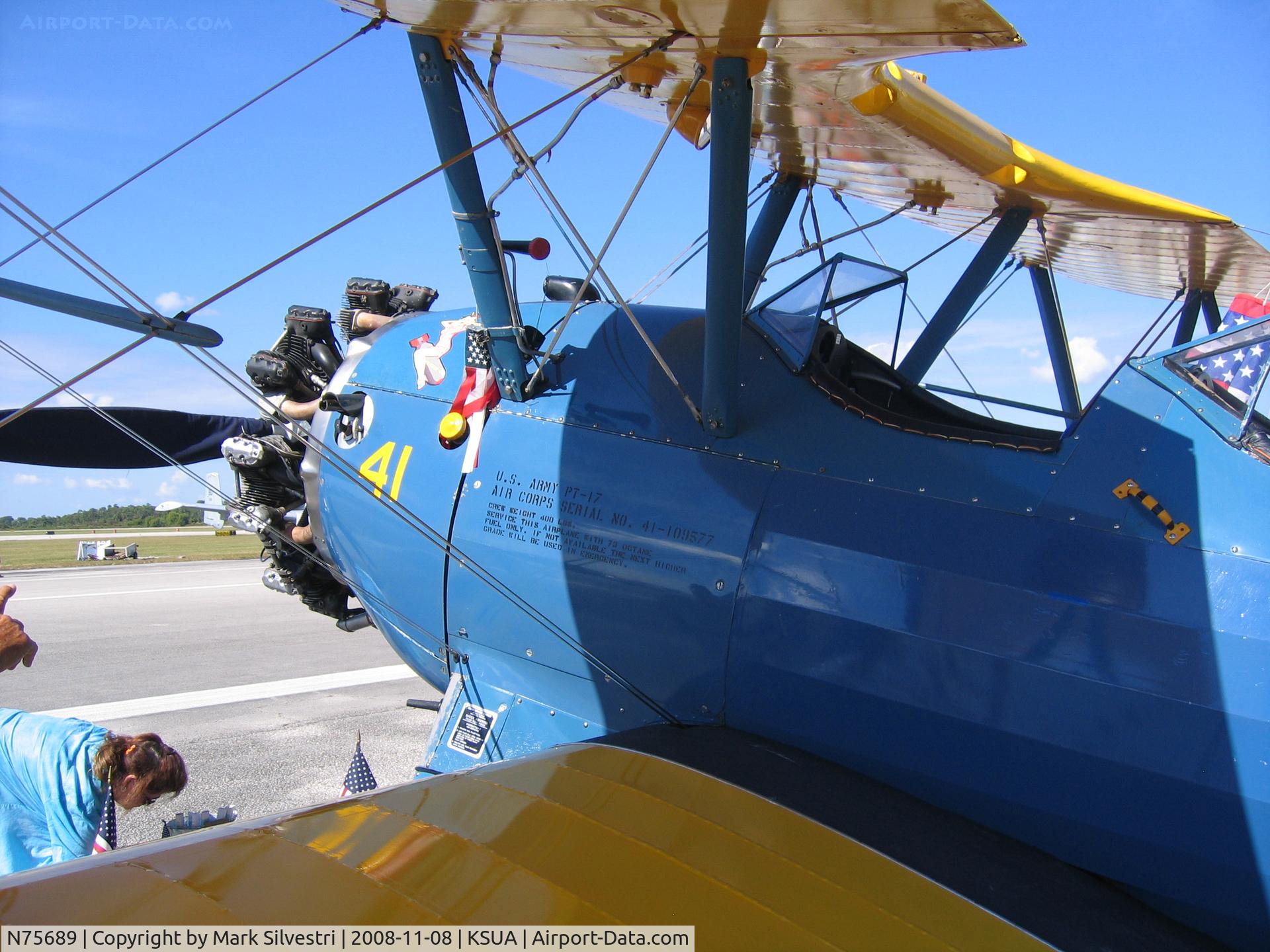 N75689, 1941 Boeing E75N1 C/N 75-8610, 2008 Stuart, FL Airshow