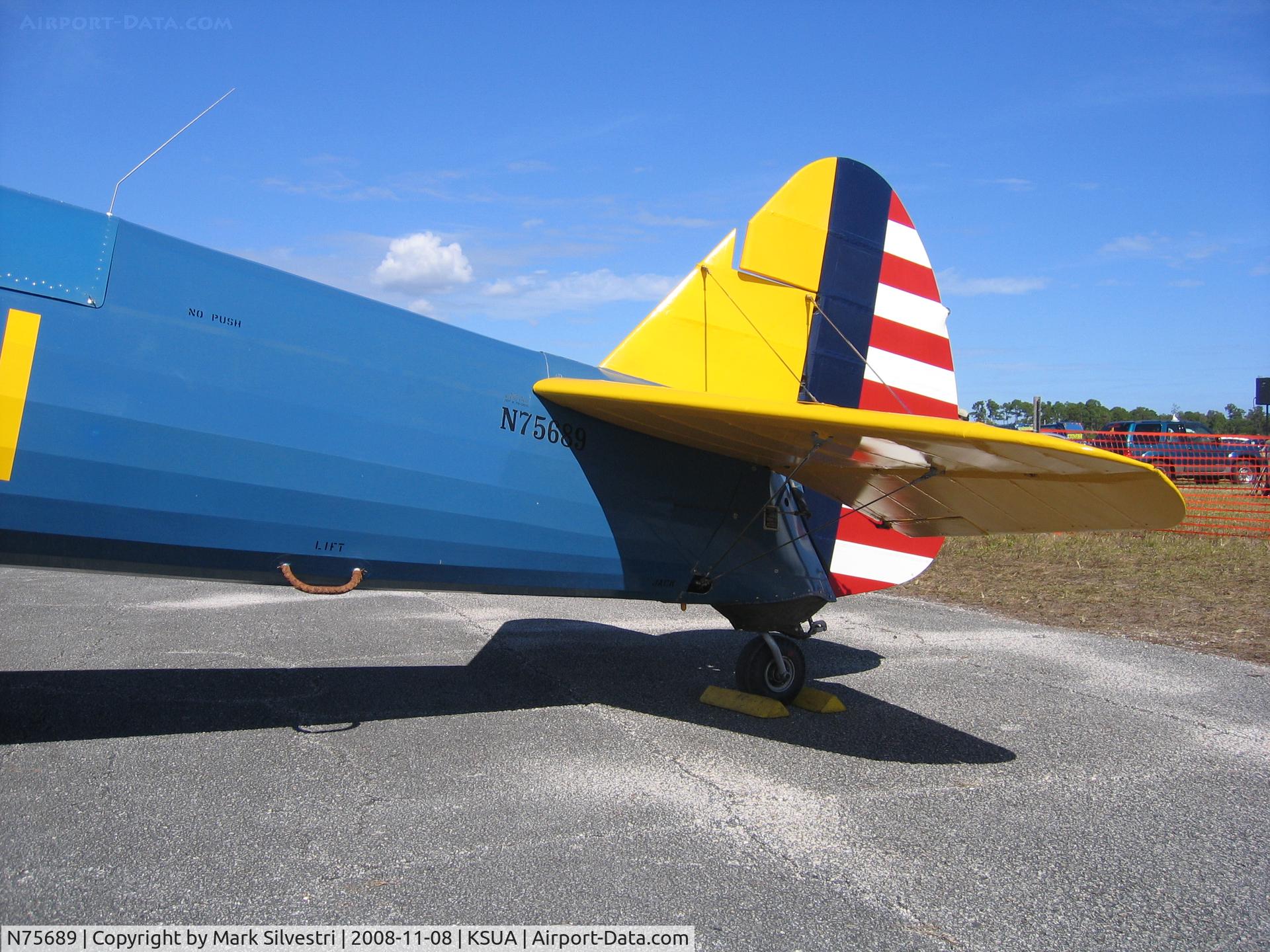 N75689, 1941 Boeing E75N1 C/N 75-8610, 2008 Stuart, FL Airshow