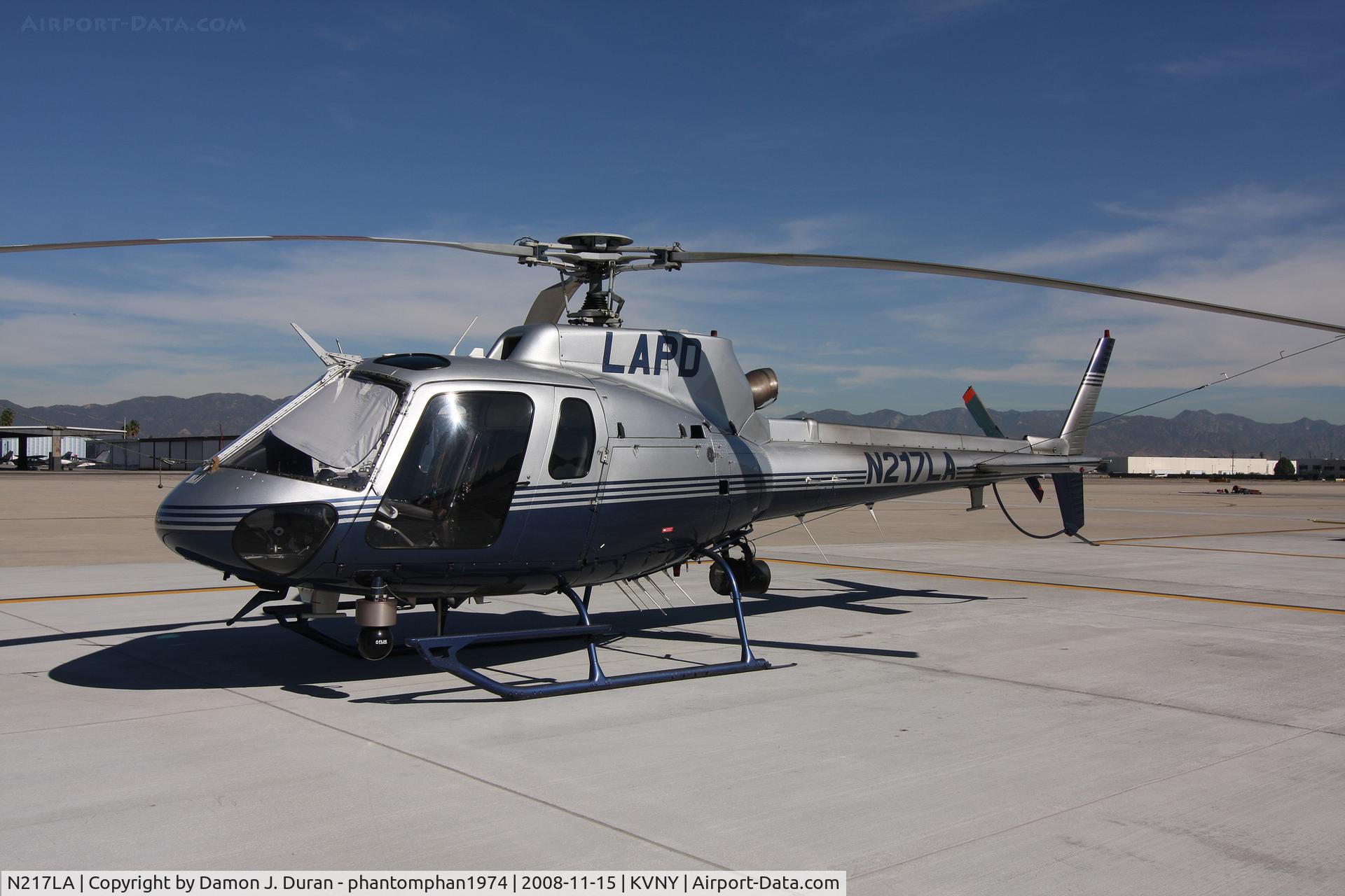 N217LA, 2000 Eurocopter AS-350B-2 Ecureuil Ecureuil C/N 3311, Taken at LA City's General Services Ctr at VNY