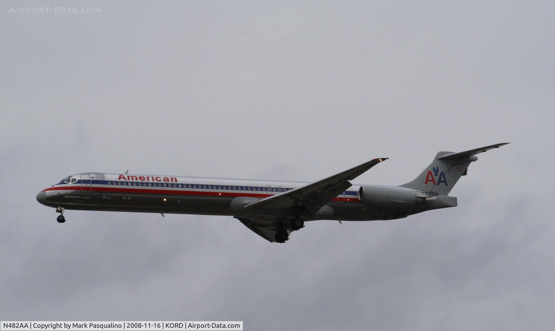 N482AA, 1988 McDonnell Douglas MD-82 (DC-9-82) C/N 49675, MD-82