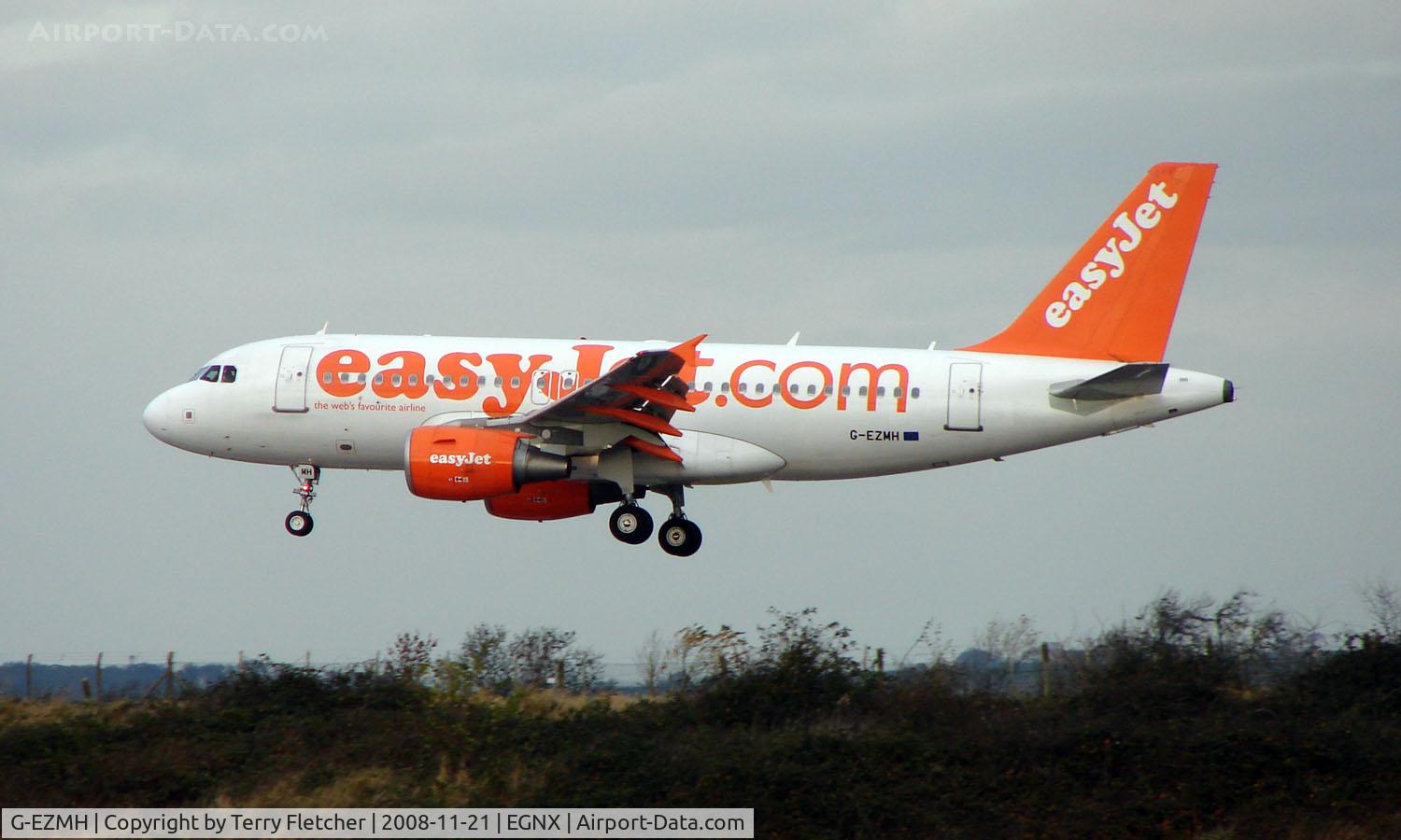 G-EZMH, 2003 Airbus A319-111 C/N 2053, Easyjet A319 lands at East Midlands