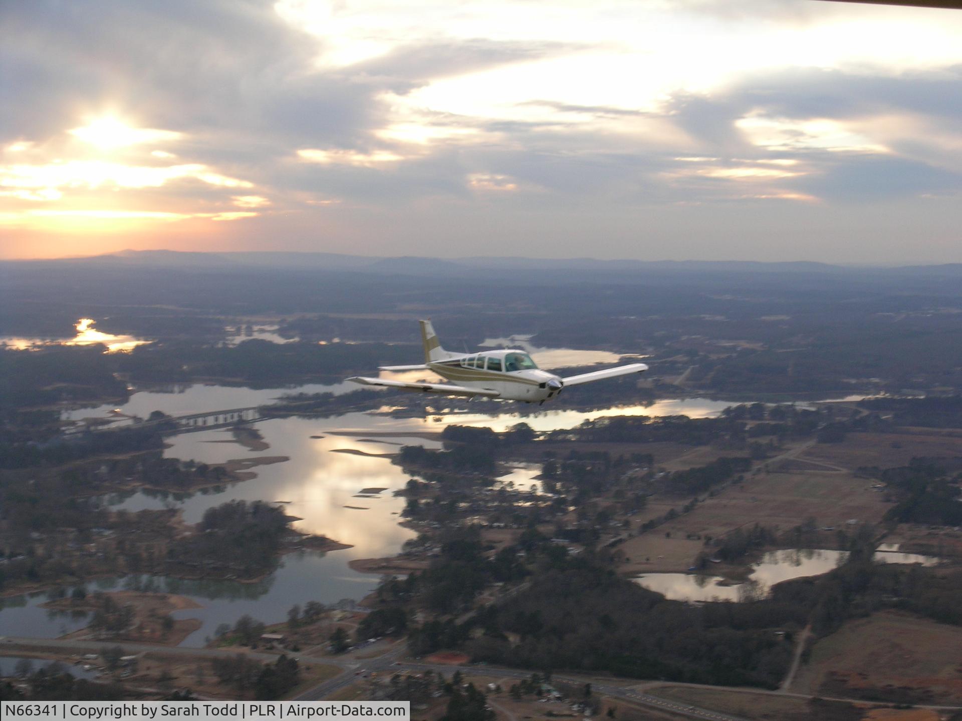 N66341, 1979 Beech C24R C/N MC=686, C24R over Logan Martin Lake