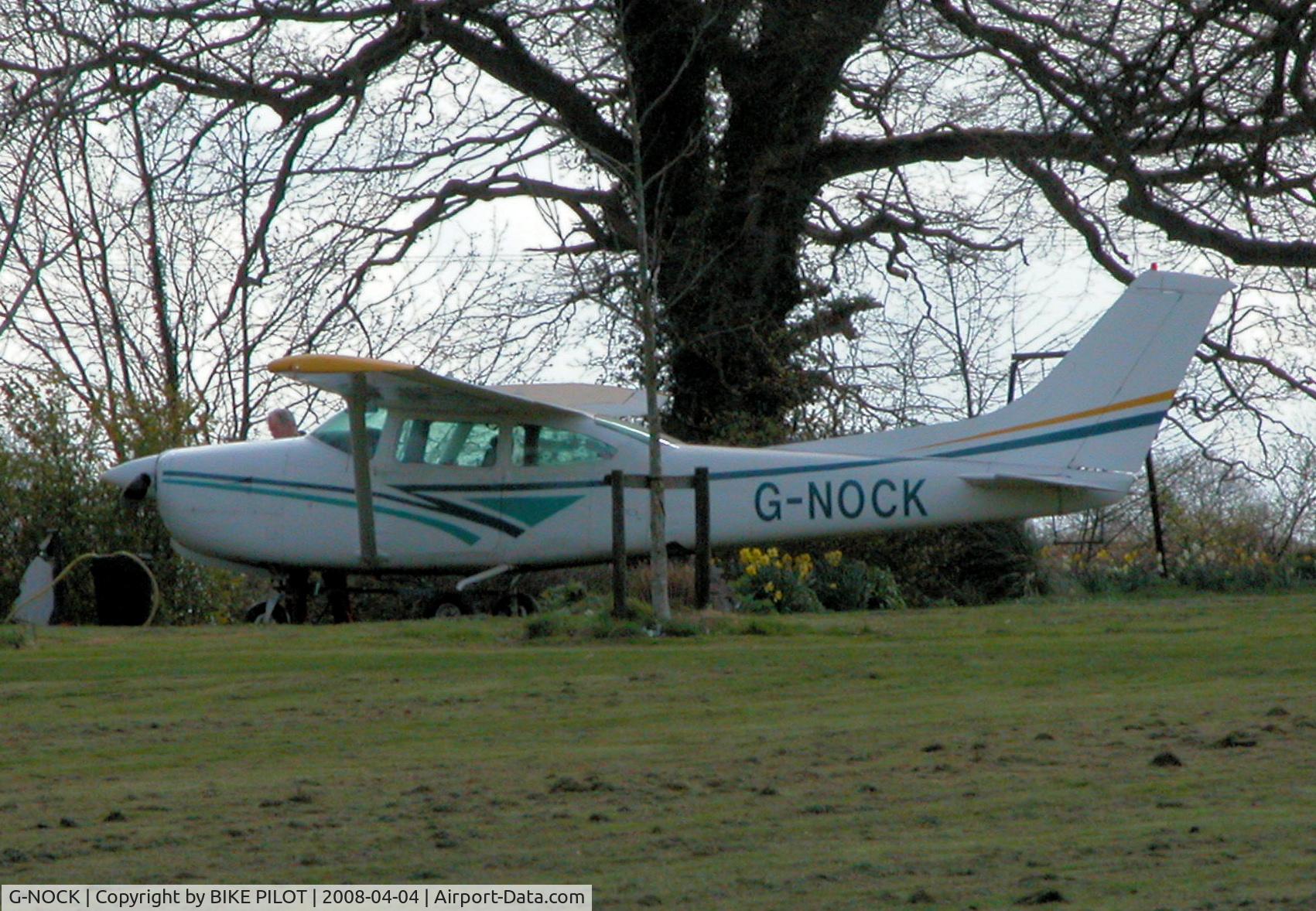 G-NOCK, 1979 Reims FR182 Skylane RG C/N 0036, JUST HAD A WASH DOWN AT A PRIVATE STRIP NEAR ALTON HAMPSHIRE