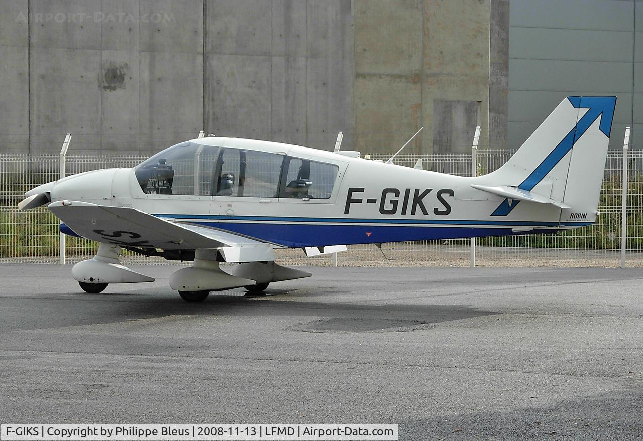 F-GIKS, Robin DR-400-180 Regent Regent C/N 1950, Parked at Cannes Mandelieu