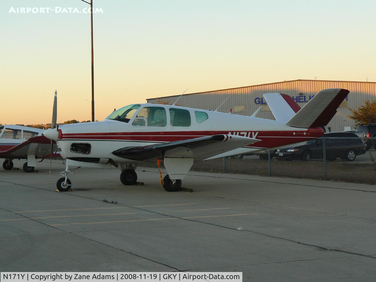 N171Y, 1958 Beech J35 Bonanza C/N D-5467, At Arlington Municipal - Beechcraft V-Tail Bonanza