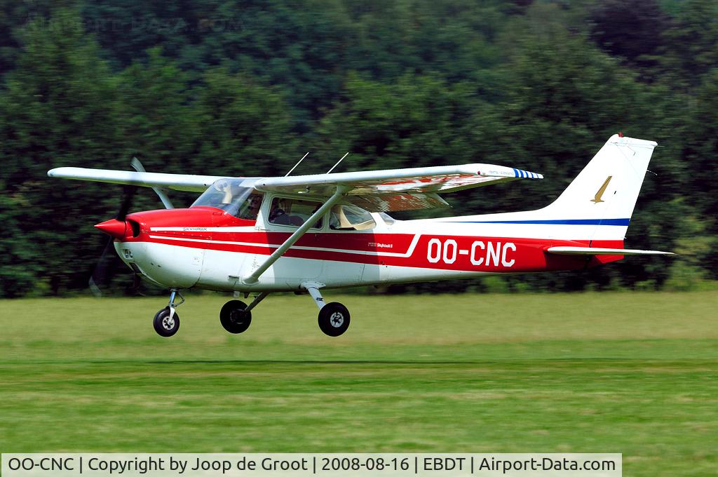 OO-CNC, 1976 Reims F172M ll Skyhawk C/N 1440, Visitor to the old timer fly in.