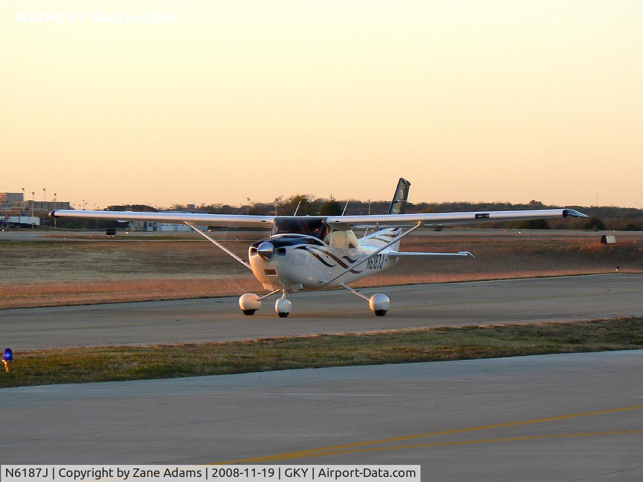 N6187J, 2008 Cessna 182T Skylane C/N 18282094, At Arlington Municipal - Cessna 182T