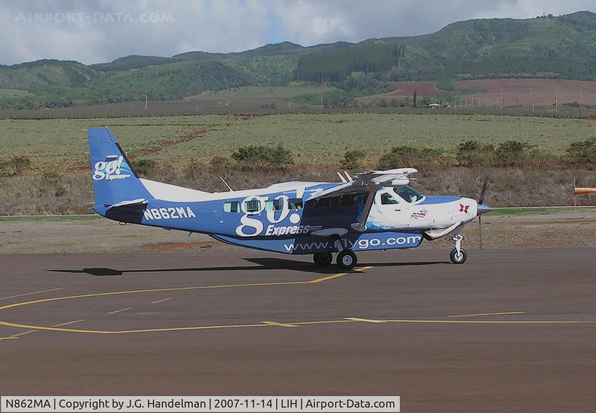 N862MA, 2005 Cessna 208B Grand Caravan C/N 208B1138, taxi for take off