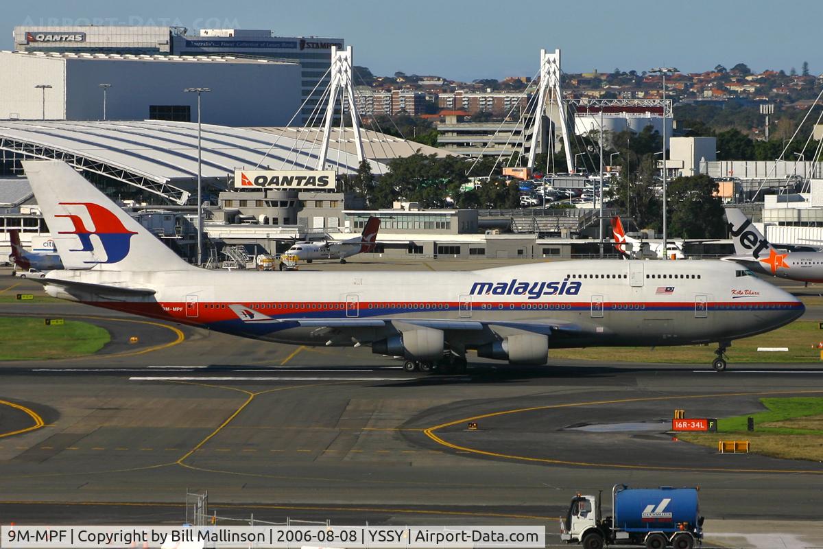 9M-MPF, 1994 Boeing 747-4H6 C/N 27043, Ready on 16R