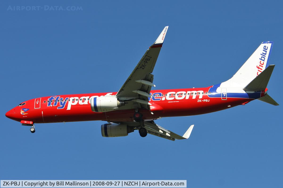 ZK-PBJ, 2004 Boeing 737-8FE C/N 34013, Approach to 02