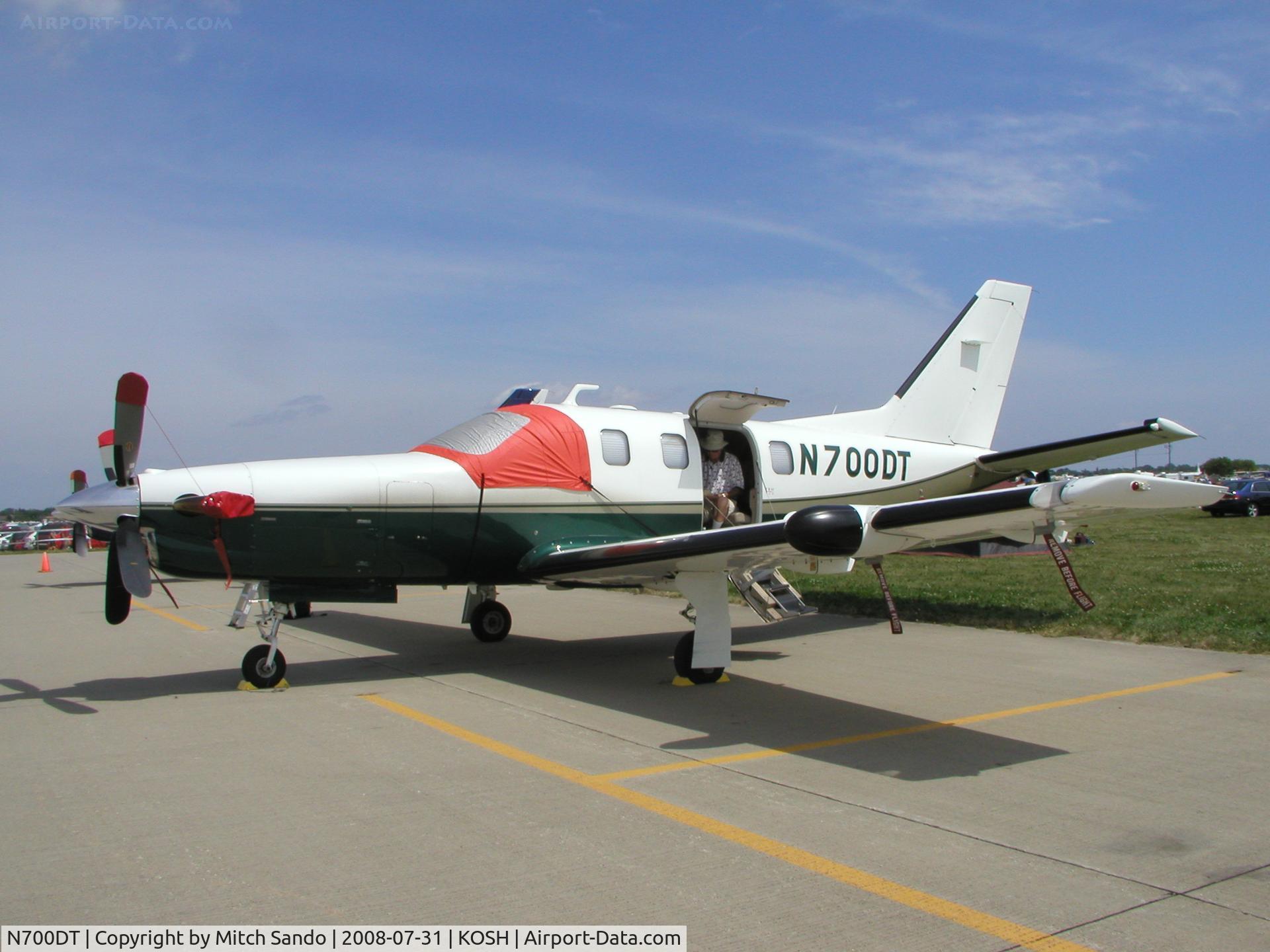 N700DT, 1998 Socata TBM-700 C/N 134, EAA AirVenture 2008.