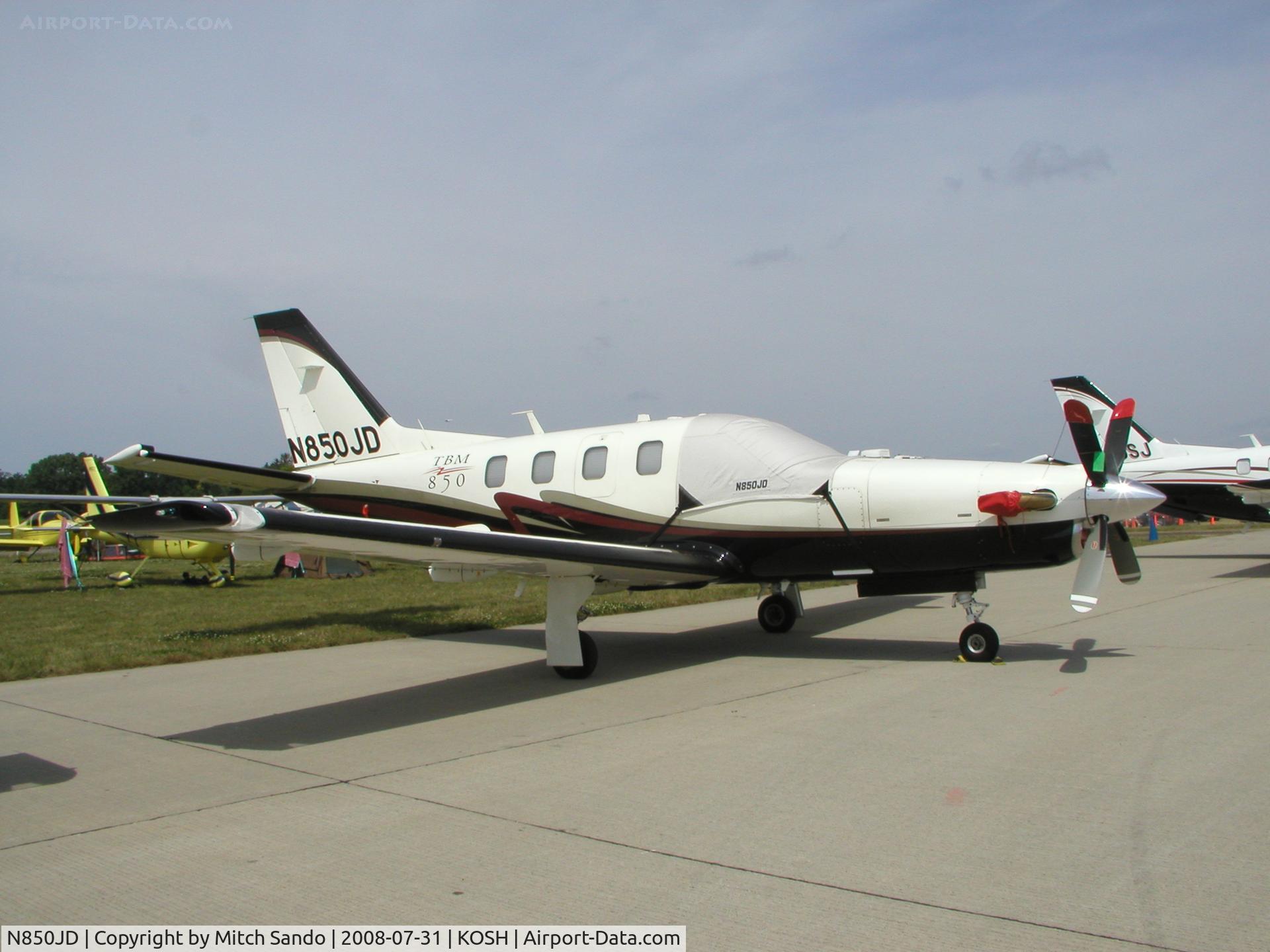 N850JD, 2006 Socata TBM-700 C/N 362, EAA AirVenture 2008.