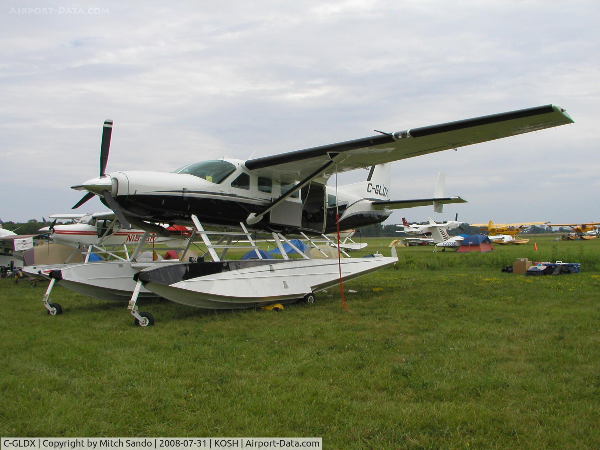 C-GLDX, 2003 Cessna 208 Caravan I C/N 20800366, EAA AirVenture 2008.