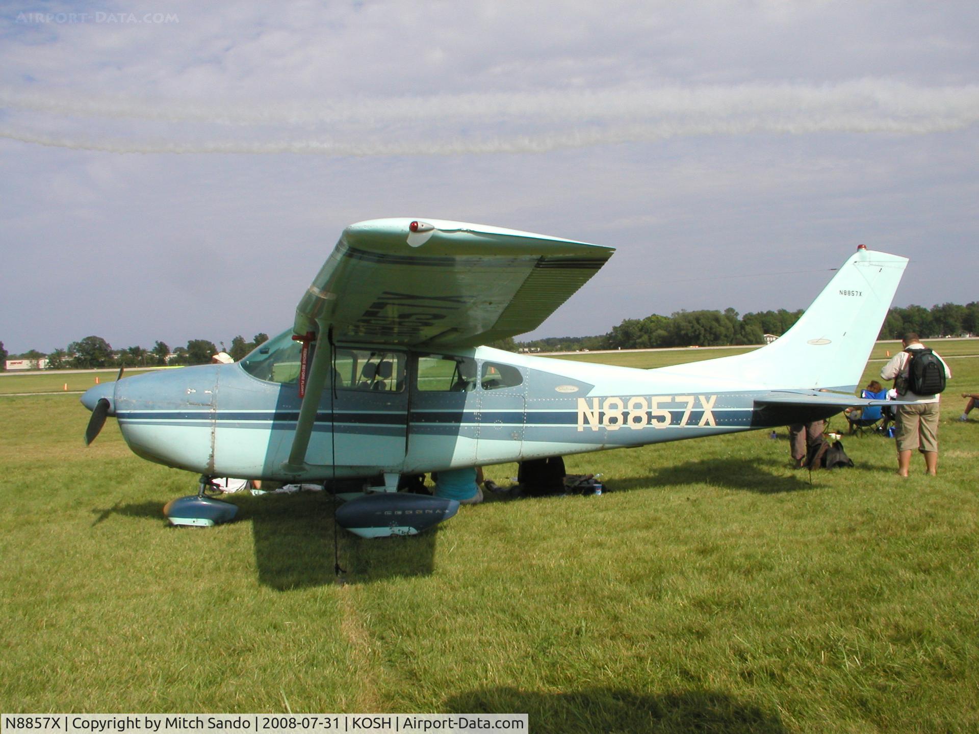 N8857X, 1961 Cessna 182D Skylane C/N 18253257, EAA AirVenture 2008.