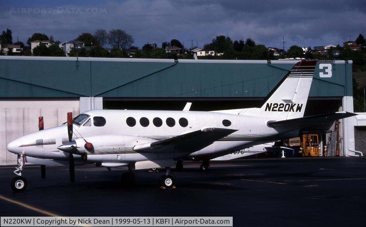 N220KW, 1973 Beech A100 King Air C/N B-185, /