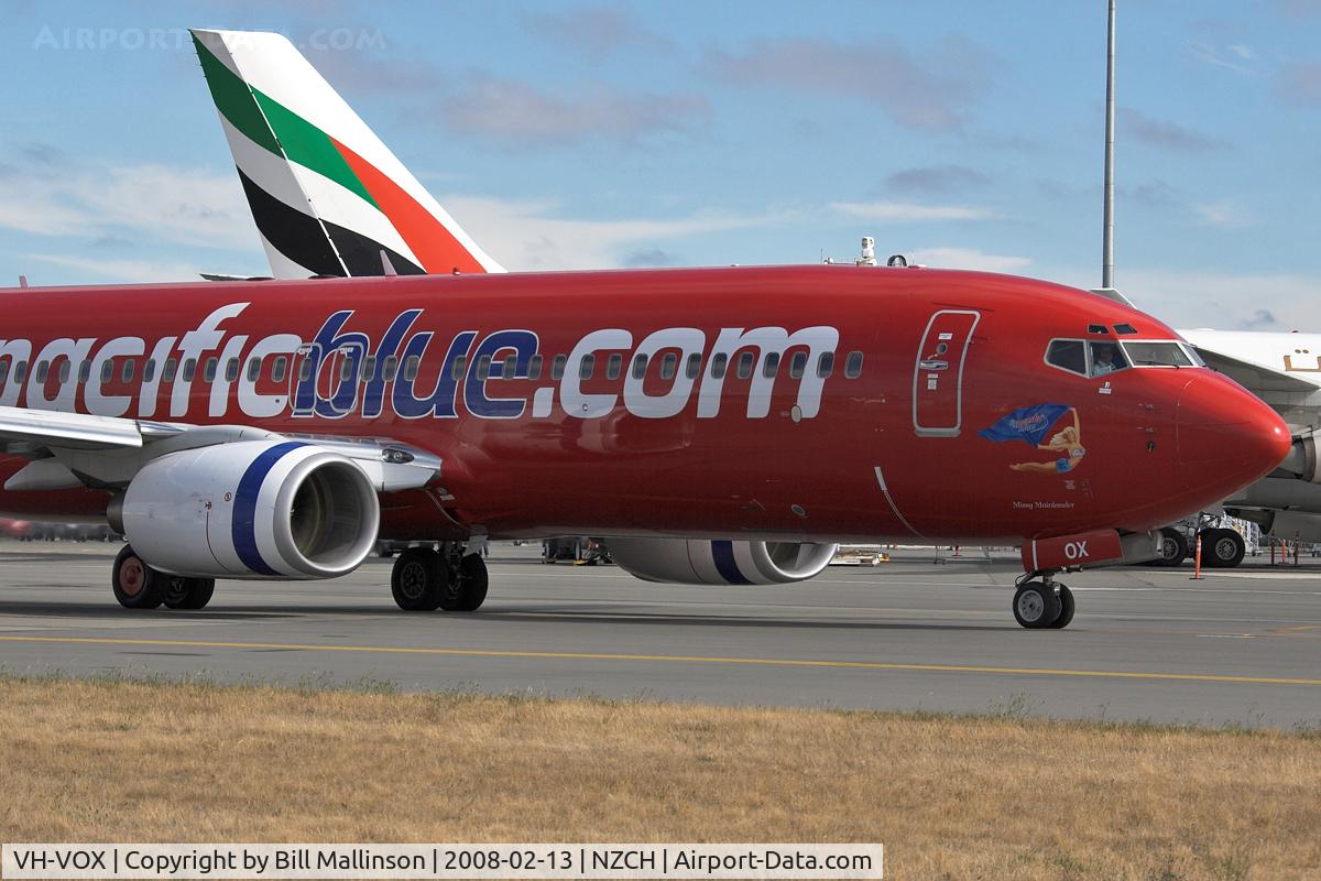 VH-VOX, 2004 Boeing 737-8BK C/N 33017, Unusual visitor