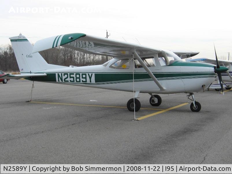 N2589Y, 1962 Cessna 172D C/N 17249889, On the ramp at Kenton, Ohio