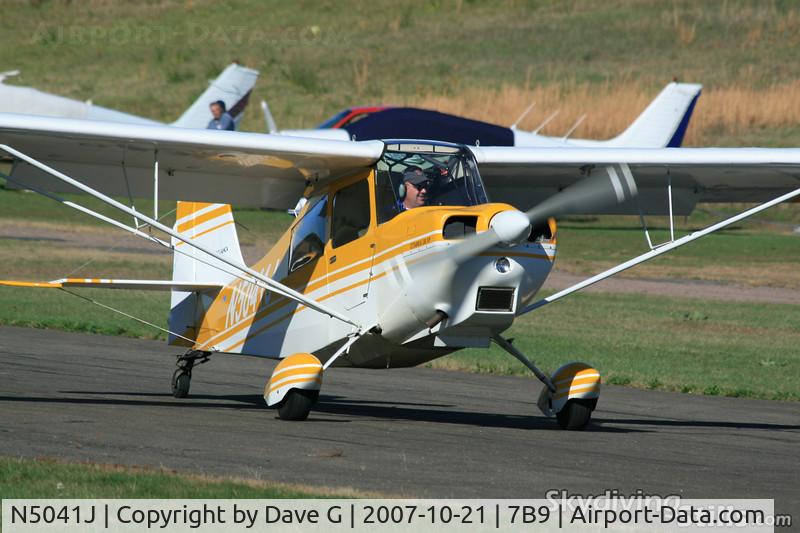 N5041J, 1979 Bellanca 7GCBC C/N 1119-79, Landing after a banner towing mission