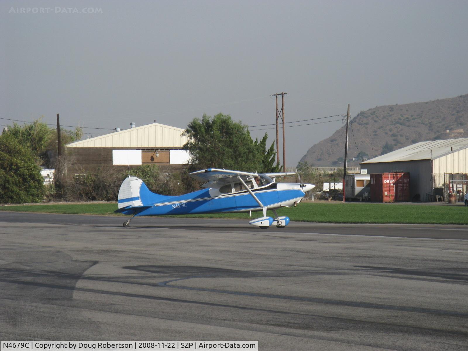 N4679C, 1953 Cessna 170B C/N 25623, 1953 Cessna 170B, Continental O-300 145 Hp, taking the active Rwy 22