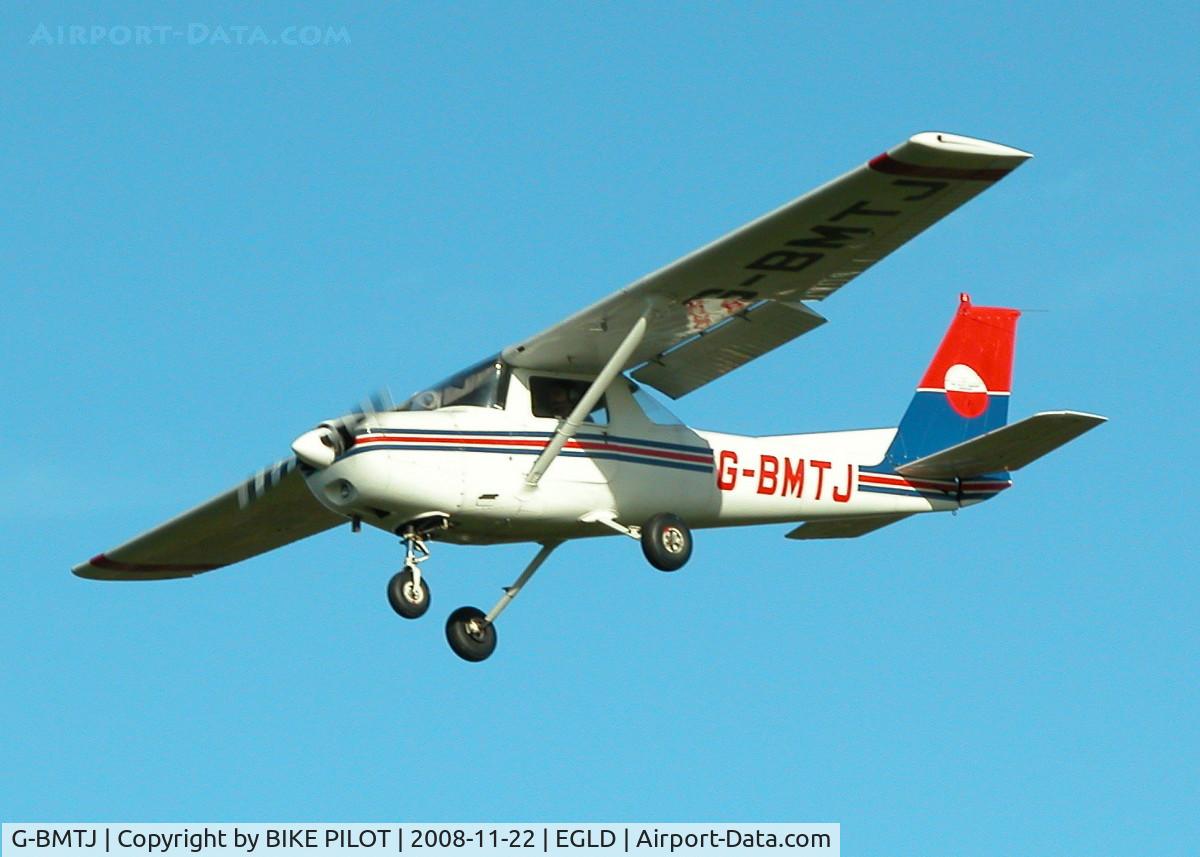 G-BMTJ, 1981 Cessna 152 C/N 152-85010, ONE OF THE PILOT CENTRE A/C ON APPROACH TO RUNWAY 24