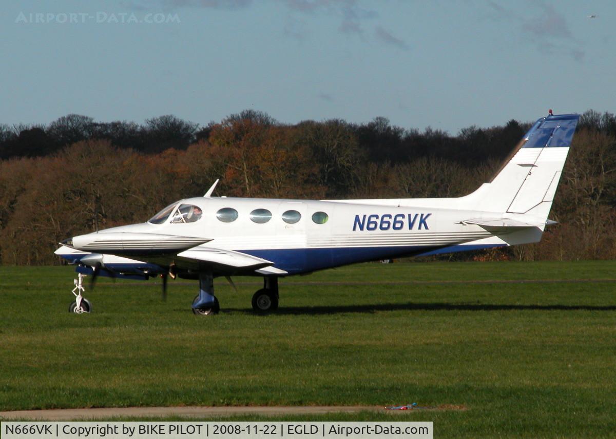 N666VK, 1977 Cessna 340A C/N 340A0345, TAXYING TO RUNWAY 06
