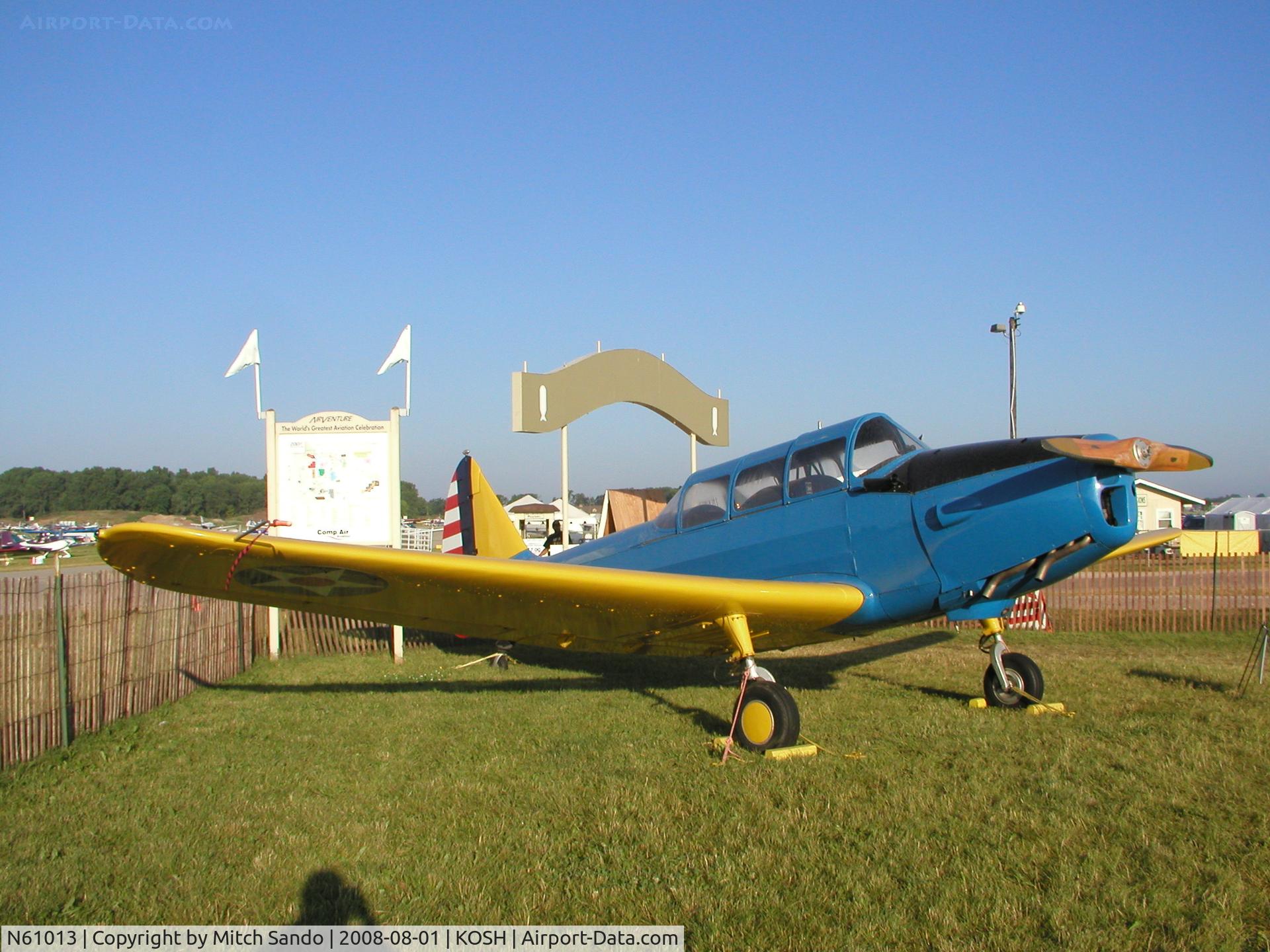 N61013, 1944 Fairchild M-62A Cornell C/N T43-7240, EAA AirVenture 2008.