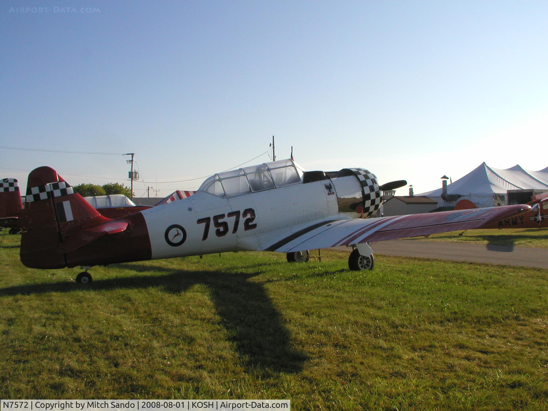 N7572, 1941 North American AT-6D Texan C/N 41-34018, EAA AirVenture 2008.