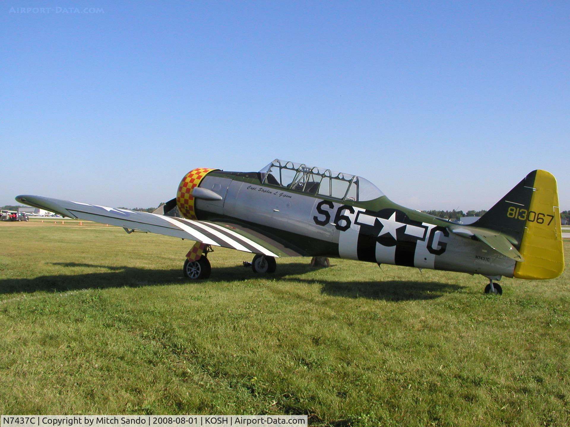 N7437C, North American SNJ-4 Texan C/N 88-13067, EAA AirVenture 2008.
