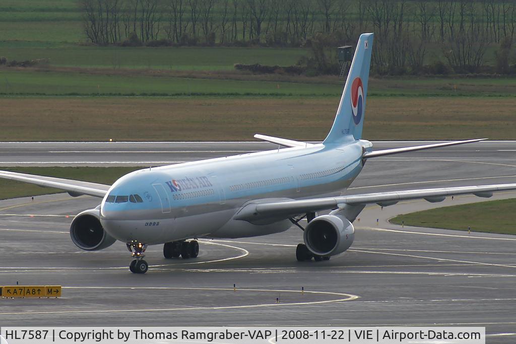 HL7587, Airbus A330-323 C/N 368, Korean Air Airbus A330-300