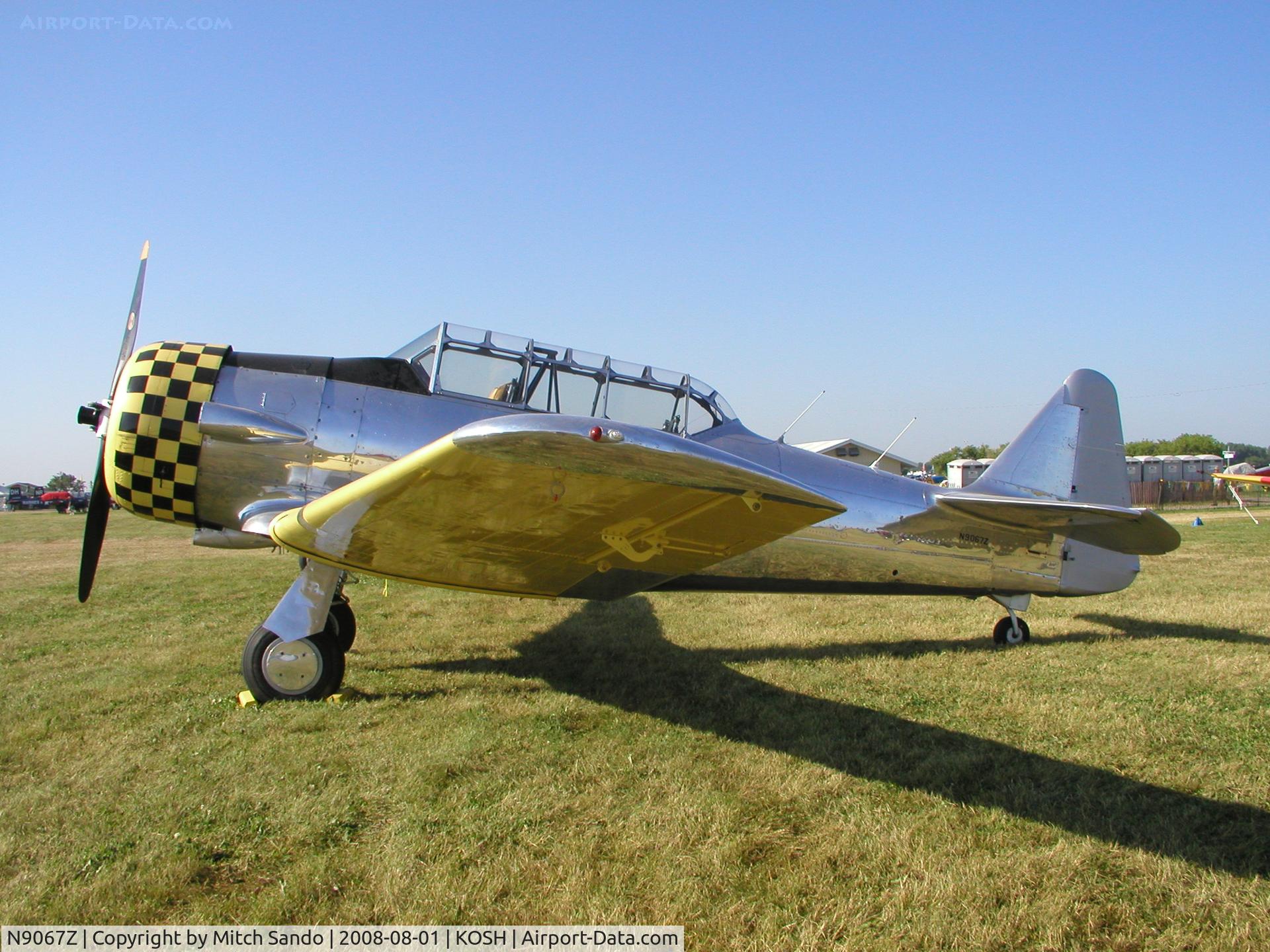 N9067Z, 1949 North American T-6G Texan C/N 168-105, EAA AirVenture 2008.