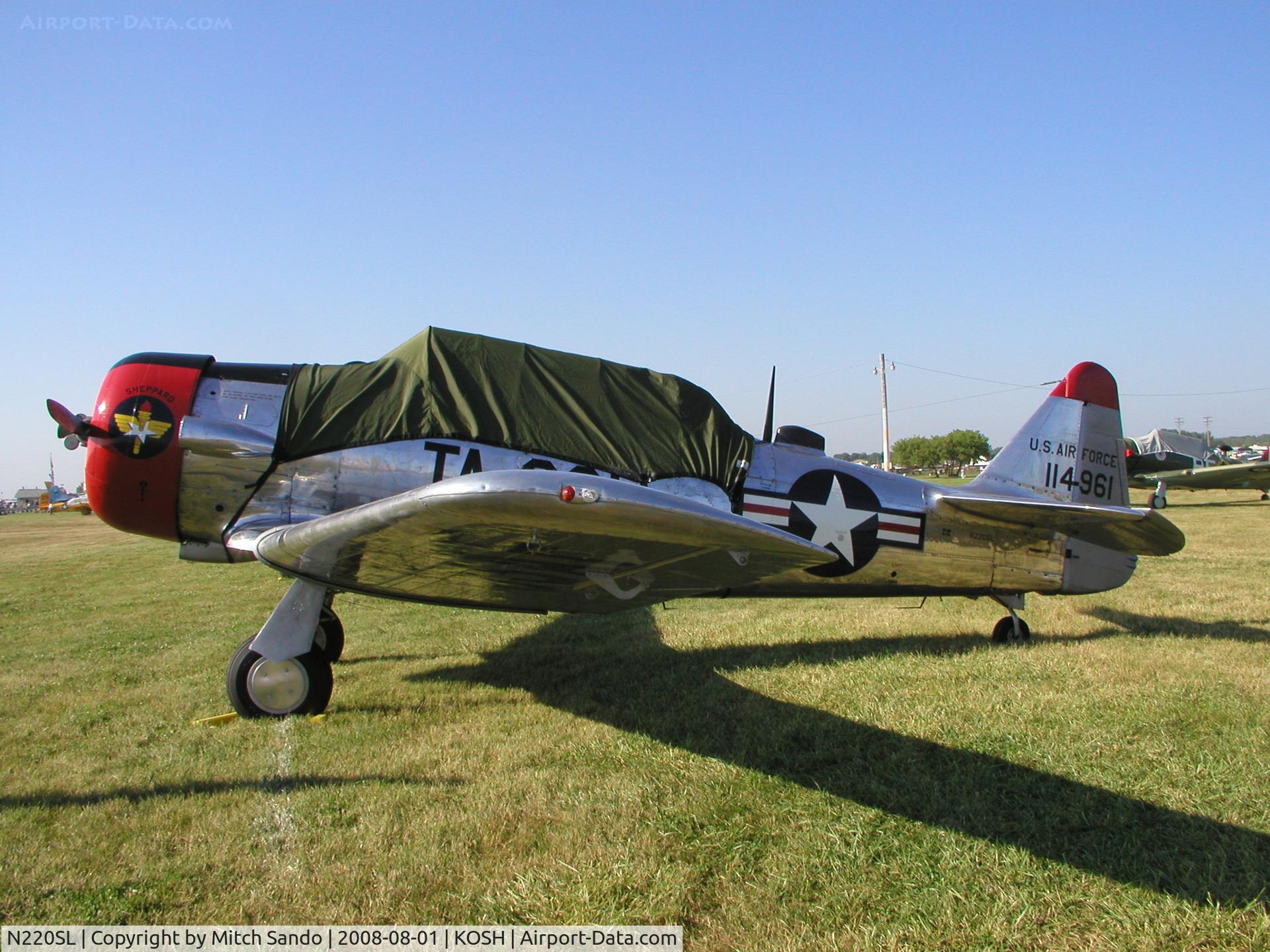 N220SL, 1951 North American T-6G Texan C/N 182-648, EAA AirVenture 2008.