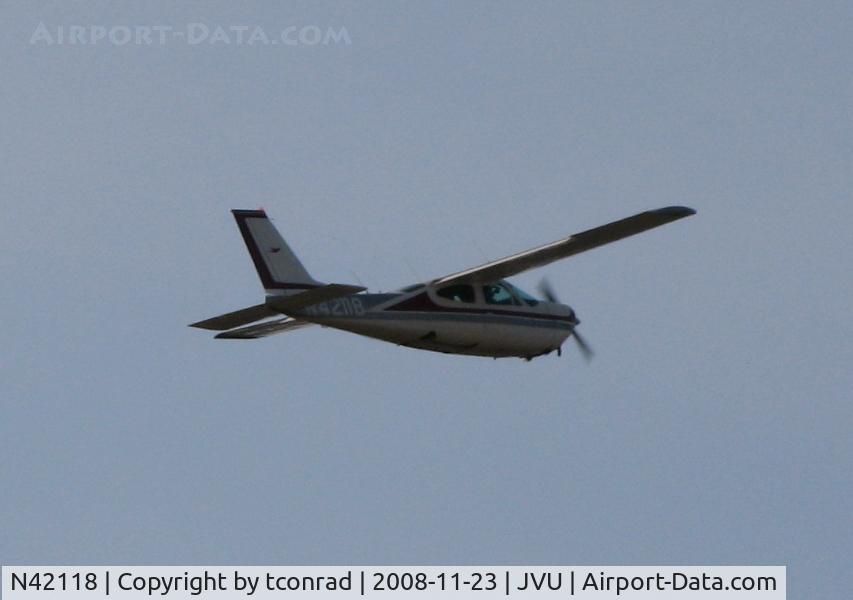 N42118, 1976 Cessna 177RG Cardinal C/N 177RG1088, at Queen City