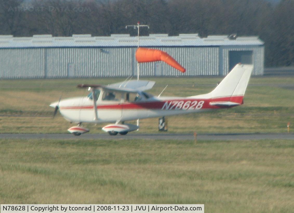 N78628, 1968 Cessna 172K Skyhawk C/N 17257694, at Queen City