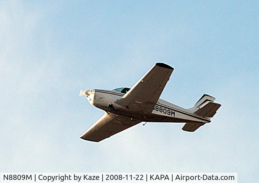 N8809M, 1964 Beech 35-B33 Debonair C/N CD-744, Taking off from 17L